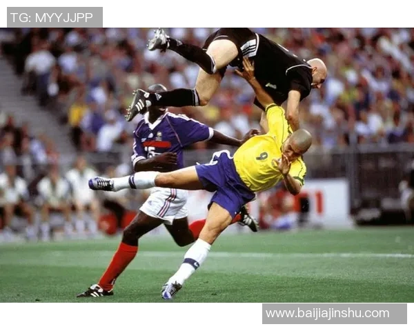 乔装足球：球星们如何通过变化演绎全新战术与精彩瞬间